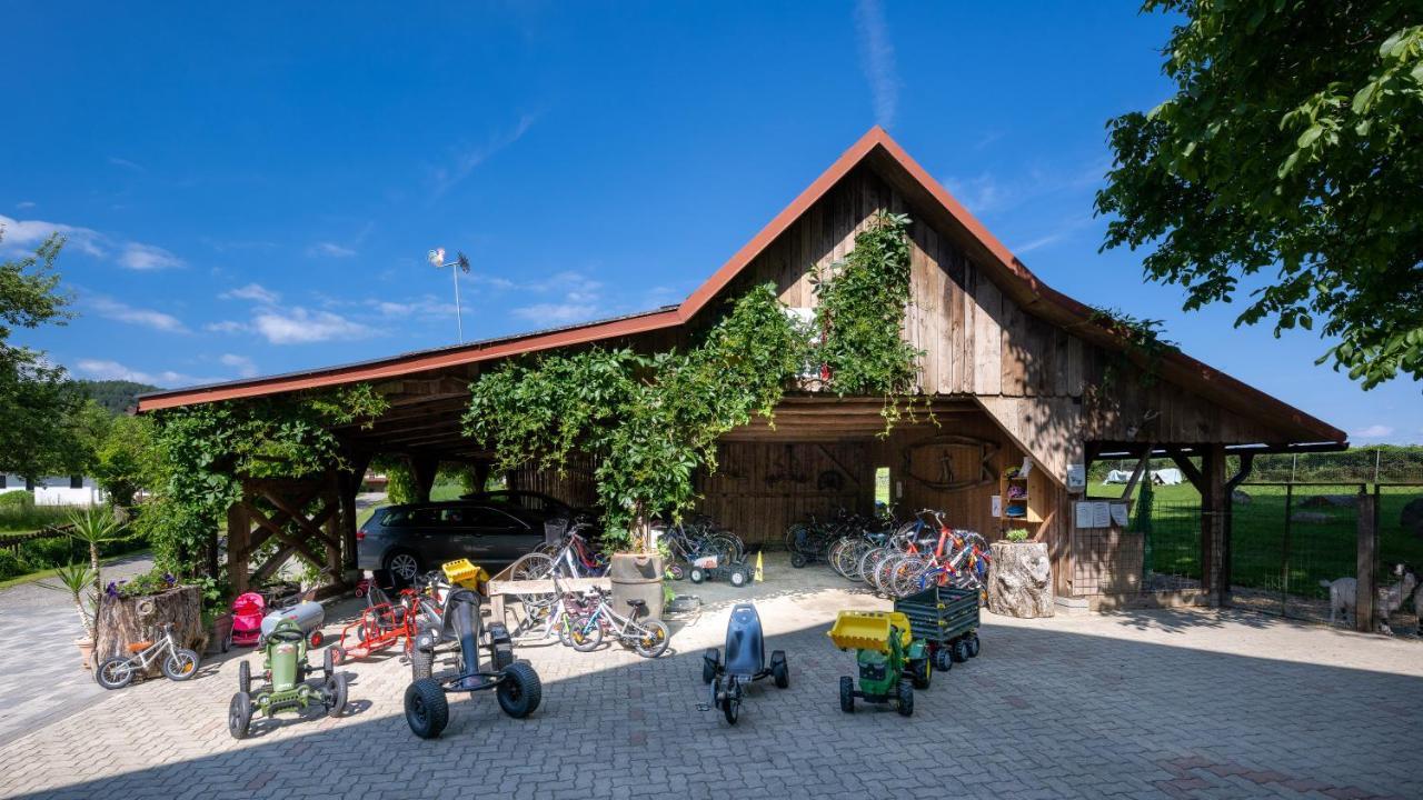 סנט קנזיאן Erlebnisbauernhof Tschom מראה חיצוני תמונה