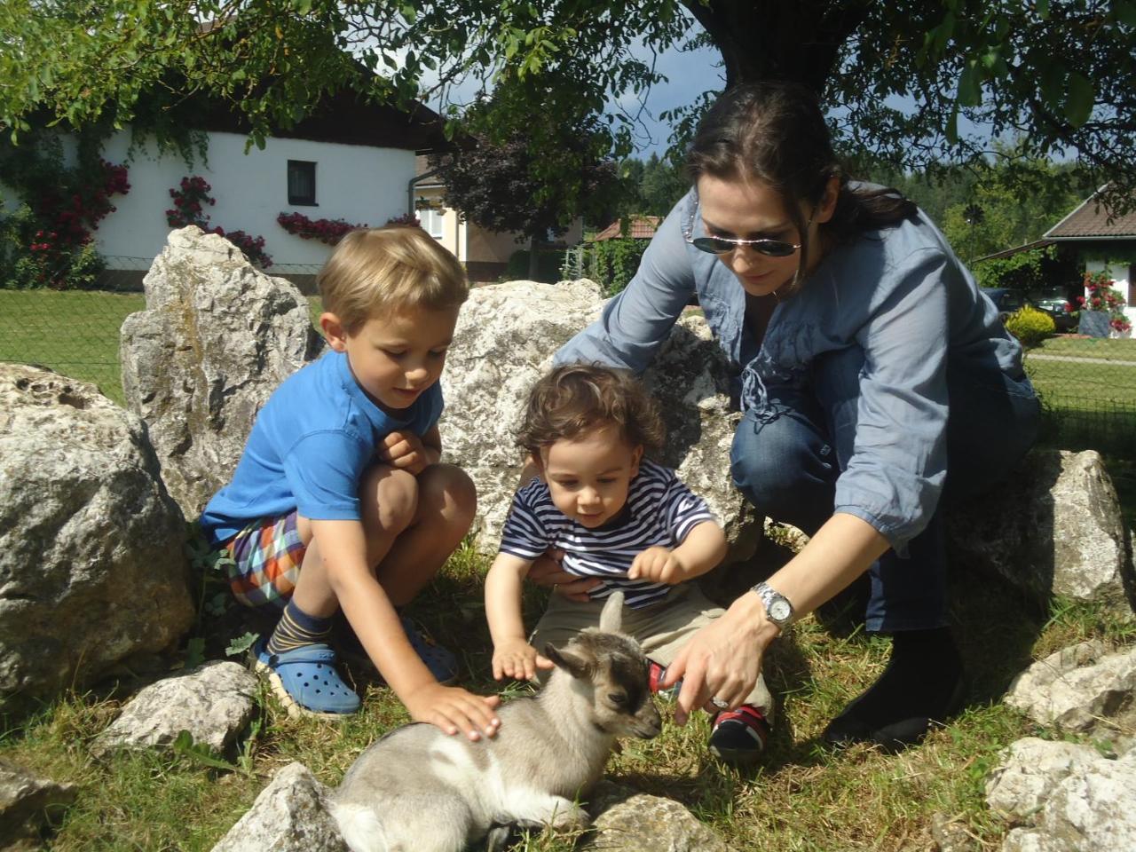 סנט קנזיאן Erlebnisbauernhof Tschom מראה חיצוני תמונה
